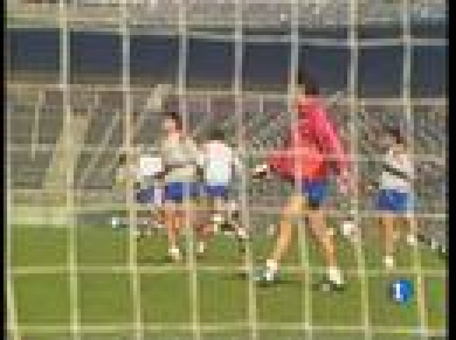 Javier Aguirre tardó dos años en cumplir el sueño de los rojiblancos de volver a la Liga de Campeones. Por el camino, idas y venidas con el cariño de la afición y algunos encontronazos con los jugadores de un banquillo que no fue fácil de dirigir.