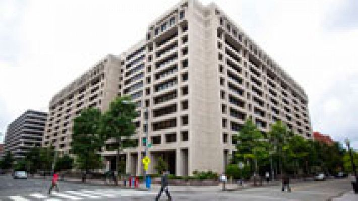 Telediario 1 - El FMI alerta de los riesgos de promesas proteccionistas en la economía