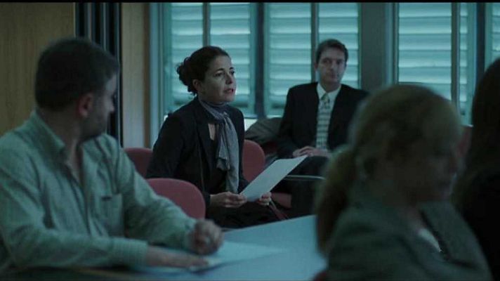 Versión española - Todos queremos lo mejor para ella