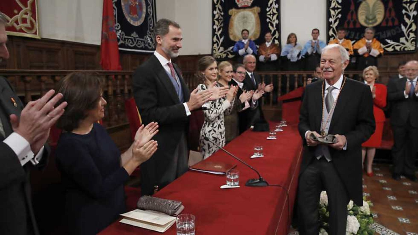 Especial informativo - Premio Cervantes 2016 - 20/04/17- ver ahora