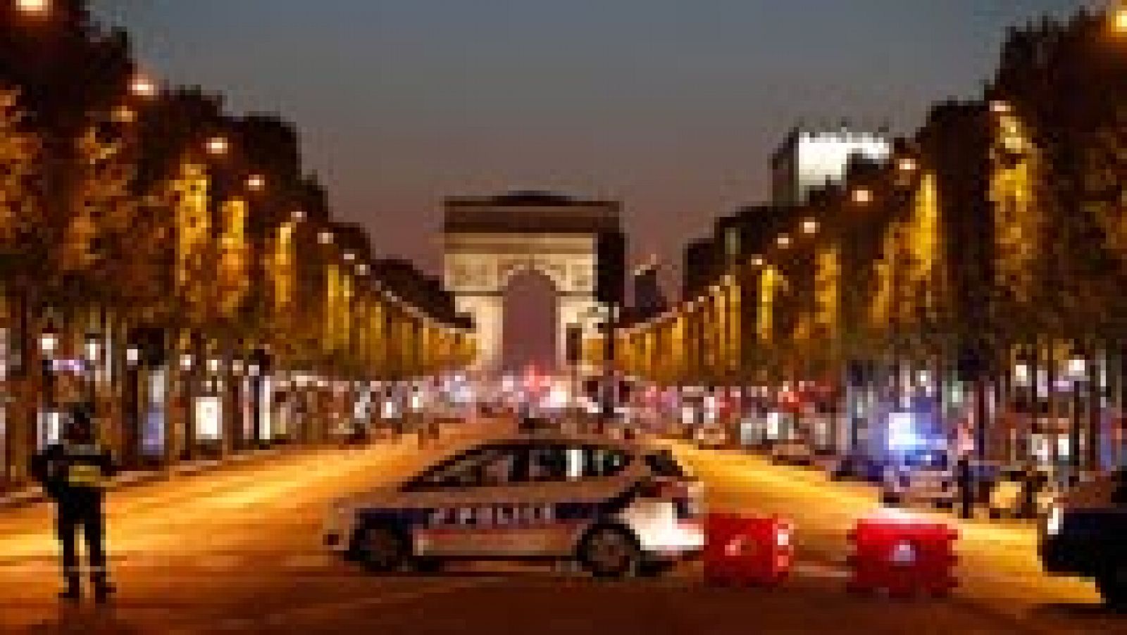 Informativo 24h: Un policía muerto y dos heridos graves en un atentado en París reinvindicado por el EI | RTVE Play