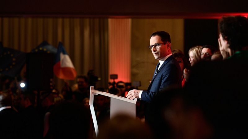 Benot Hamon: "Hago un llamamiento para que podamos derrotar al Frente Nacional votando a Macron"