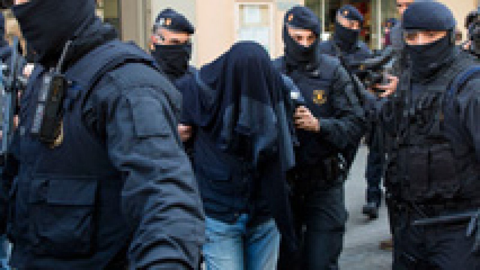 Informativo 24h: Ocho detenidos en una operación contra el terrorismo yihadista y el crimen organizado en Cataluña | RTVE Play