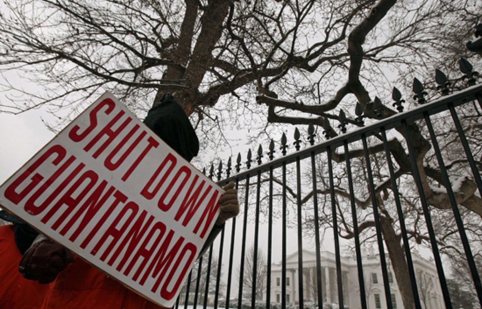 La Eurocámara pide ayuda para el cierre de Guantánamo | Ver