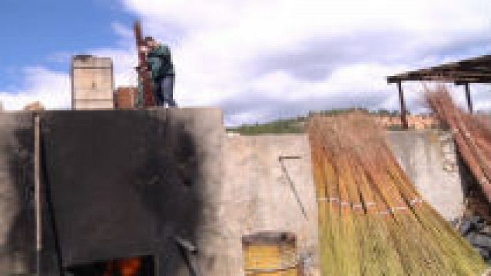 Aquí la Tierra - Más mimbre ¡por favor!