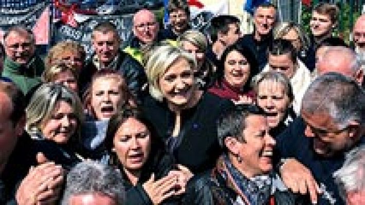 Le Pen y Macron se fajan cuerpo a cuerpo en una huelga industrial del norte de Francia