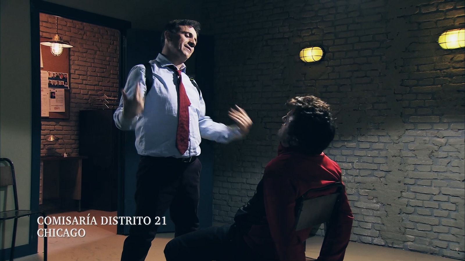 El Acabose - Poli bueno poli malo