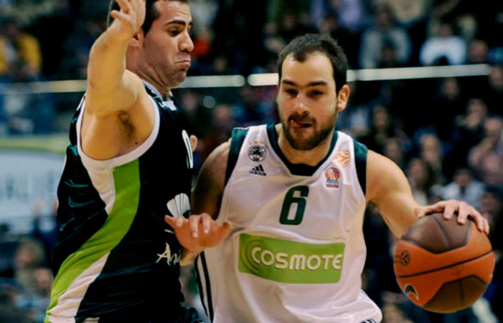 El Unicaja pierde 69-81 anter el Phanatinaikos en la Euroliga. Hacía 32 partidos que los malagueños no perdían en su campo en competición europea.  