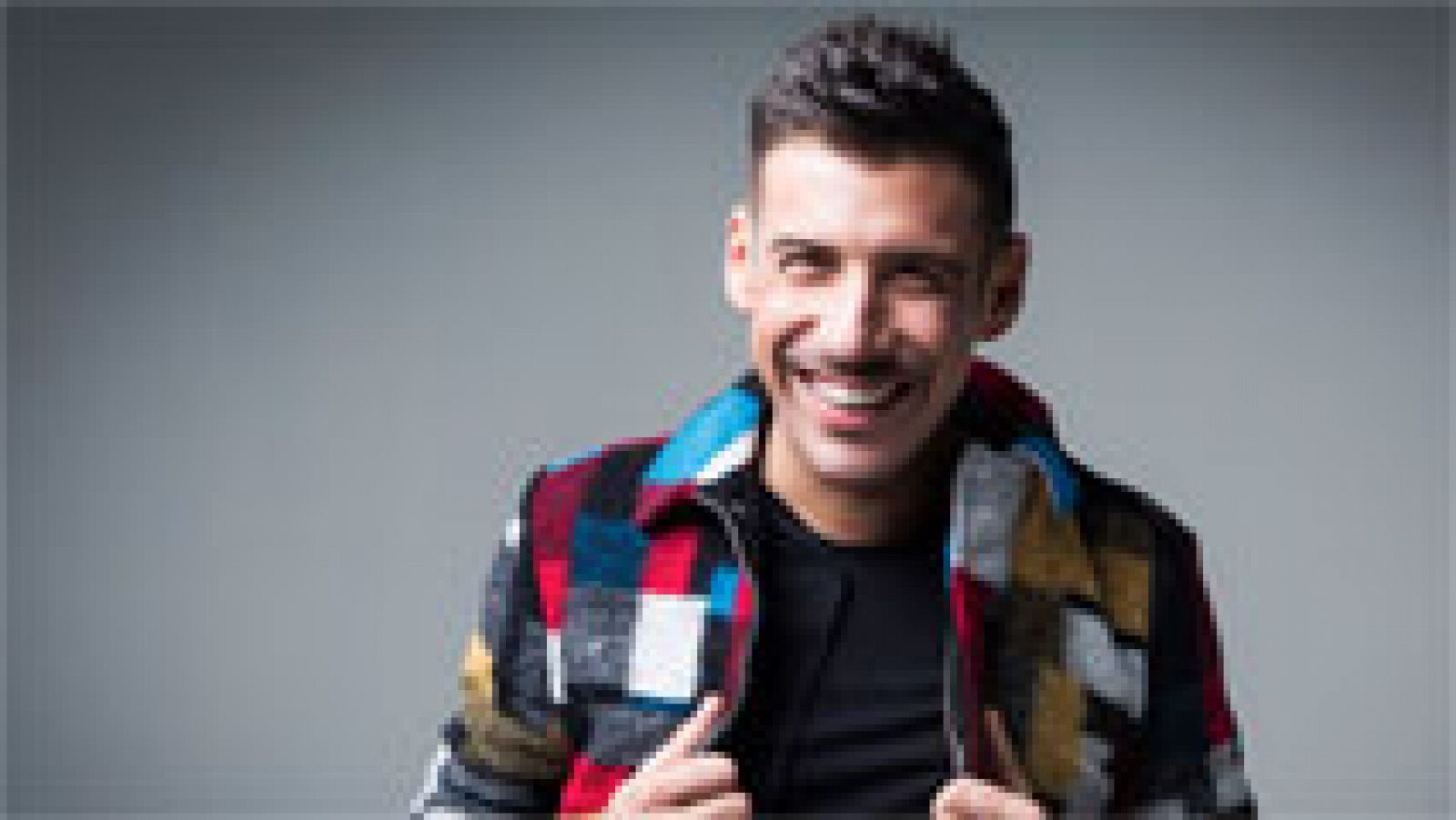 Eurovisión 2017 - Italia - Francesco Gabbani canta "Occidentalis Karma" 