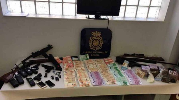 Telediario 1 - La Policía ha detenido a 30 miembros de Los Castañas