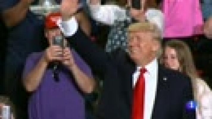 Telediario 1 - Trump no descarta una acción militar sobre Corea del Norte: "No sé, ya veremos"