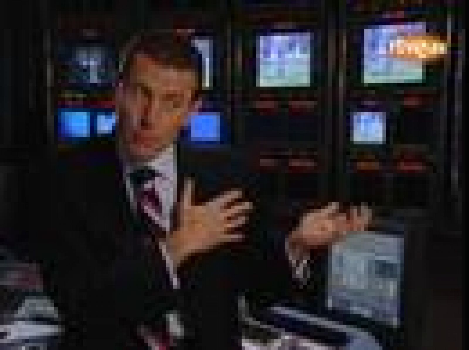 El ex jugador y ex directivo del Real Madrid, Emilio Butragueño, ha alabado al actual capitán madridista, Raúl González. "Raúl es un claro ejemplo de lo que significa el Real Madrid", ha sido como le ha calificado el 'Buitre'.