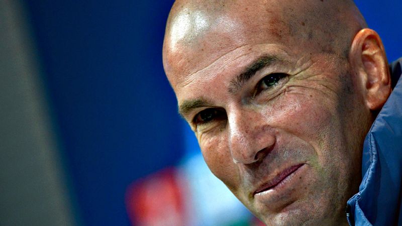 Zinedine Zidane, técnico del Real Madrid, huyó del papel de favorito que se le concede a su equipo en la semifinal de la Liga de Campeones ante el Atlético de Madrid, por las tres últimas experiencias positivas en competición europea y se mostró conv