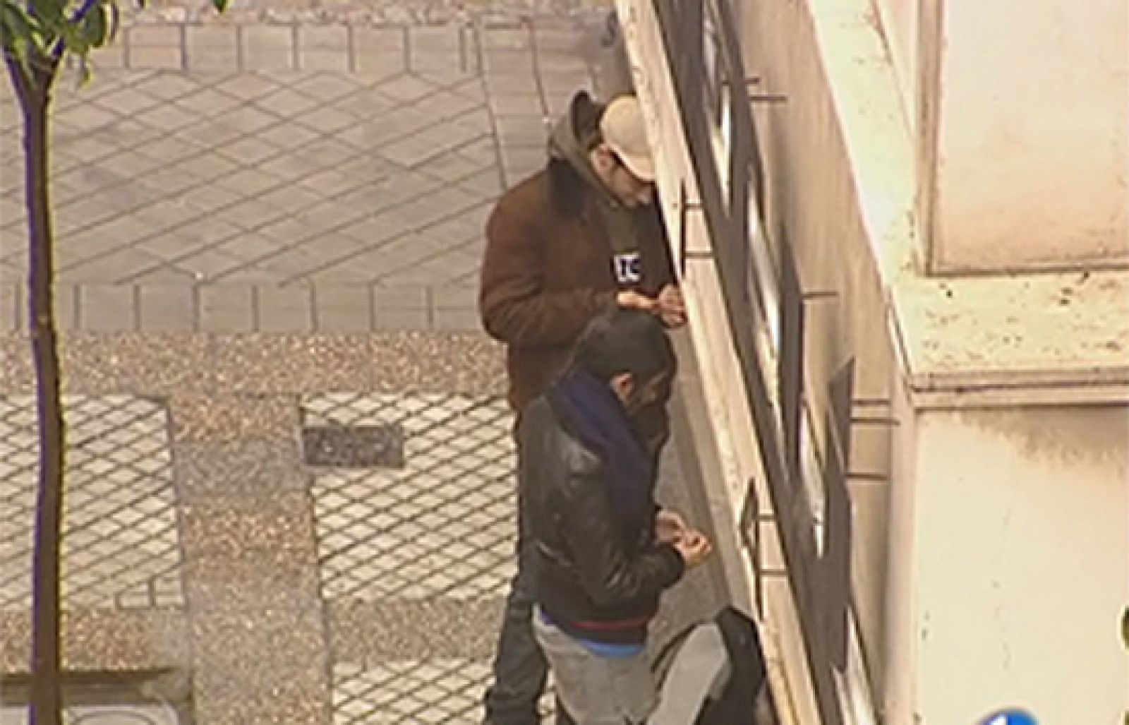 Reporteros del telediario - Desmantelan 250 puntos de venta de drogas cerca de colegios - Reporteros del Telediario | Ver