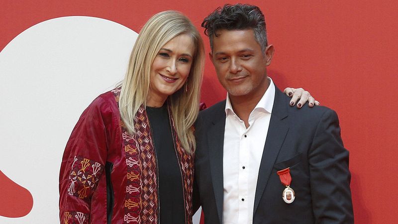 El PSOE revela su intención de presentar una moción de censura contra Cristina Cifuentes