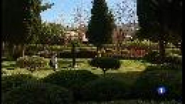 Informatiu Balear - Primers visitants als jardins de Marivent