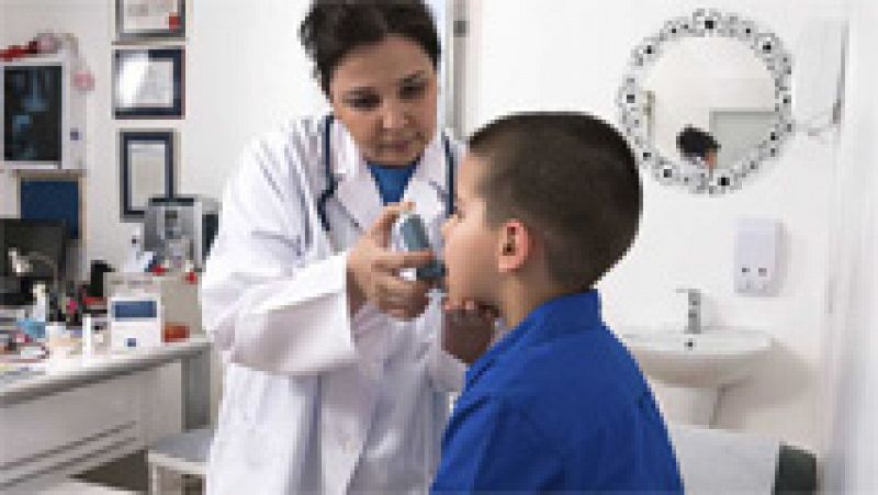 Un 12% de los niños españoles sufren asma y la mitad no están diagnosticados