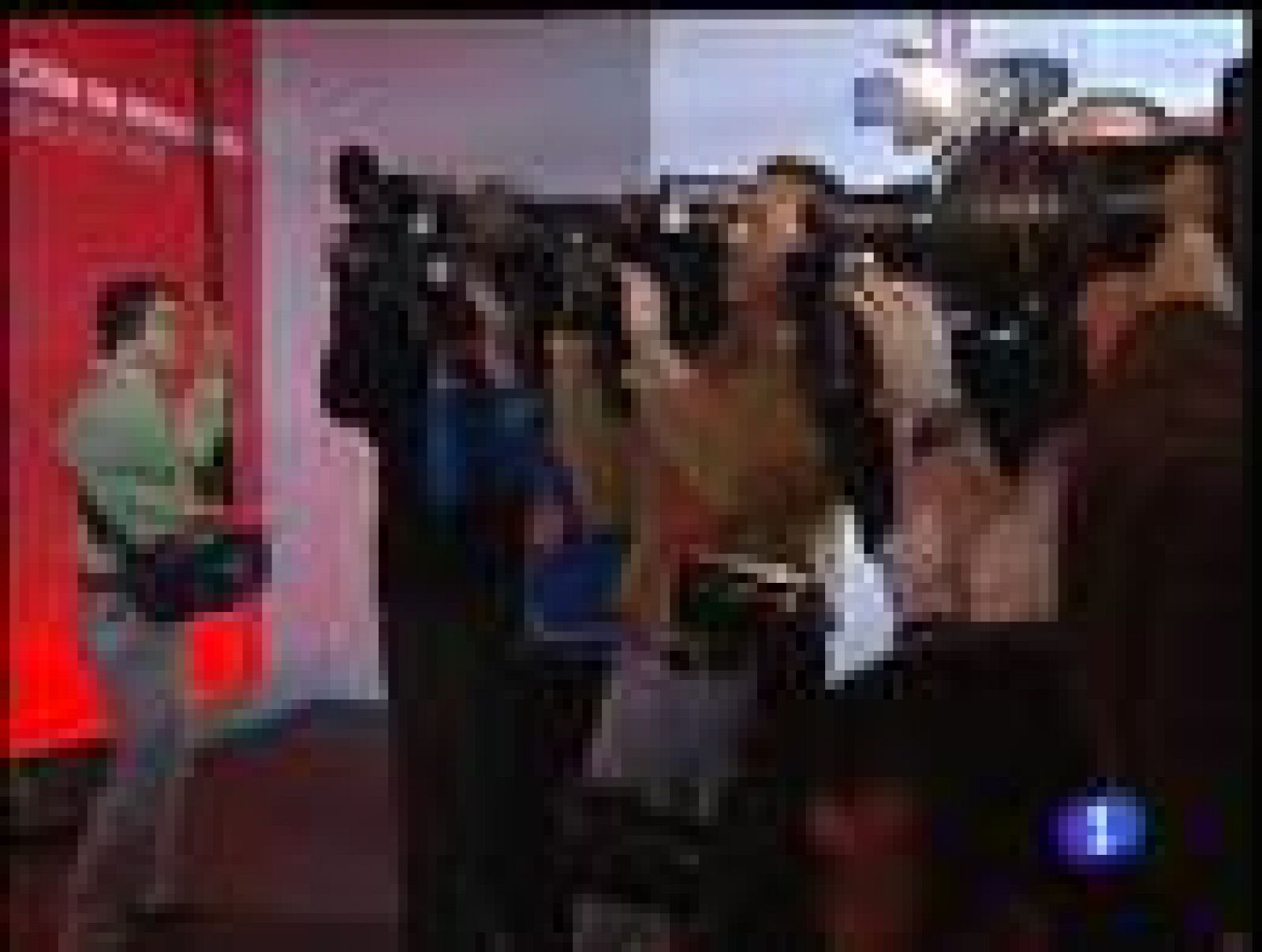 Gobierno y entidades bancarias no se ponen de acuerdo sobre cómo facilitar crédito a familias y empresas | Ver