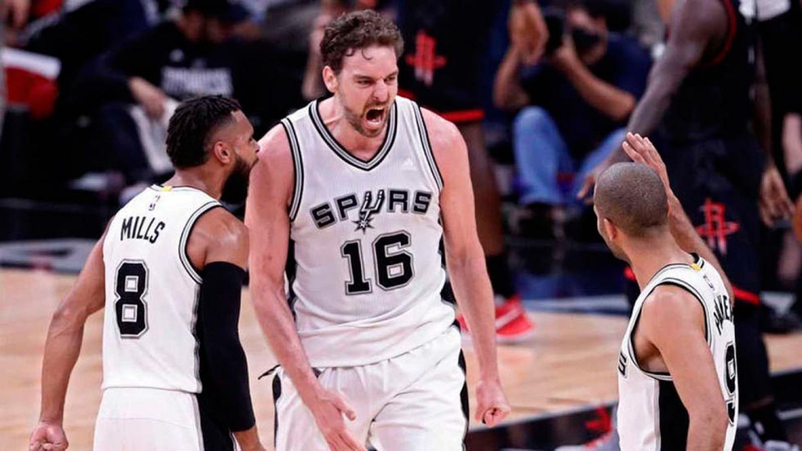 Leonard y Gasol llevan a los Spurs a empatar la serie