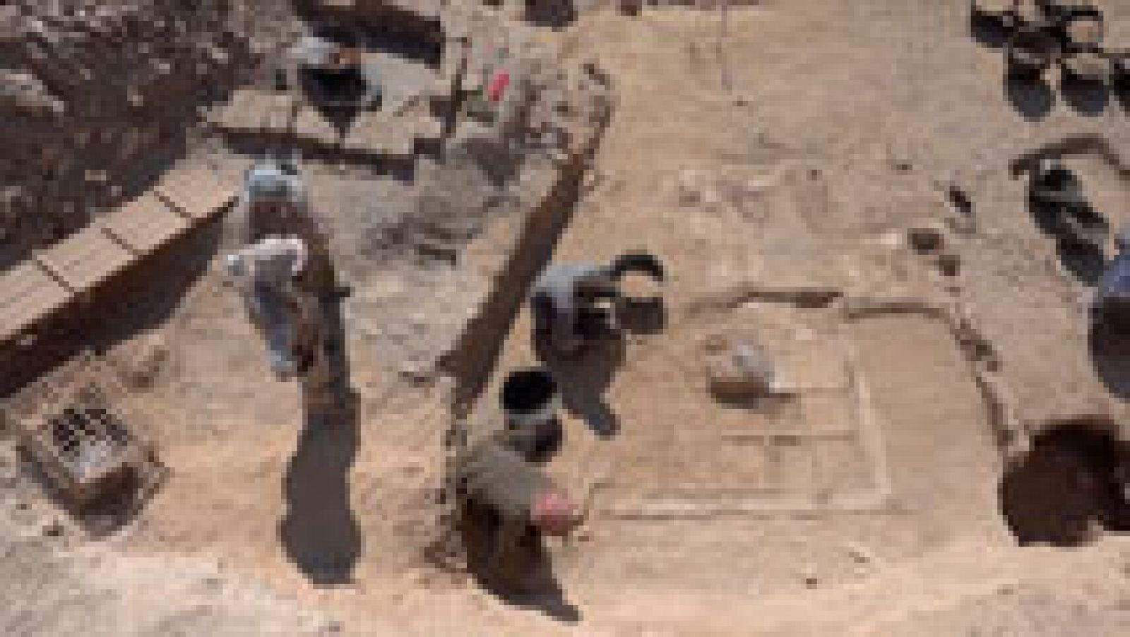 Telediario 1: Arqueólogos españoles descubren en Luxor un jardín funerario de hace casi 4.000 años | RTVE Play