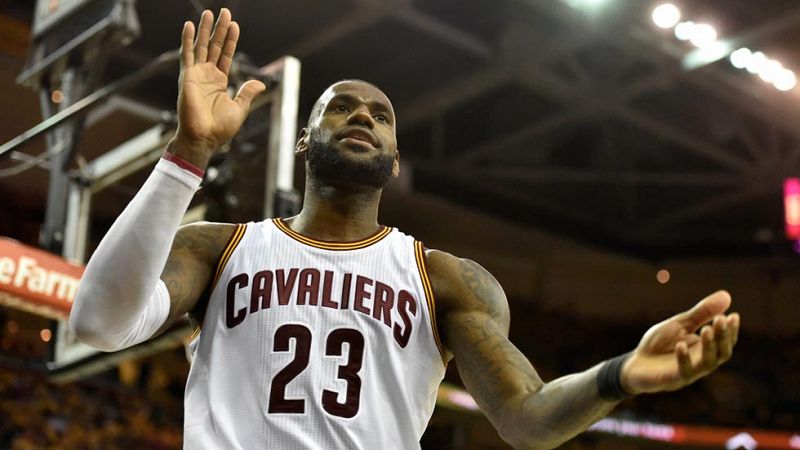 LeBron James sigue haciendo historia en la NBA y supera a Abdul Jabbar