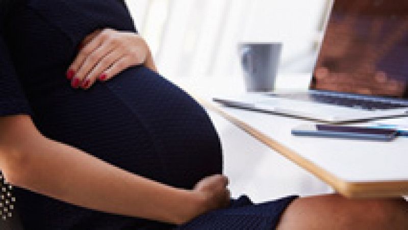 Una de cada cuatro mujeres renuncia a tener hijos por su trabajo