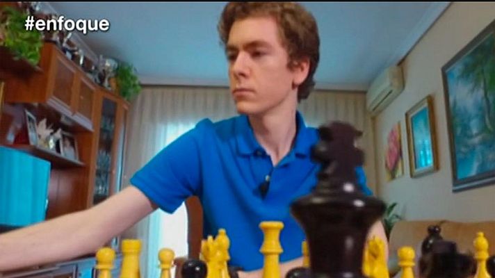 Telediario 1 - Enfoque: 'El Niño' del ajedrez
