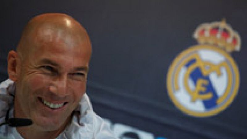 El entrenador del Real Madrid, Zinedine Zidane, ha defendido la labor de la BBC y ha asegurado que el equipo no pierde "equilibrio" con ellos en el campo.