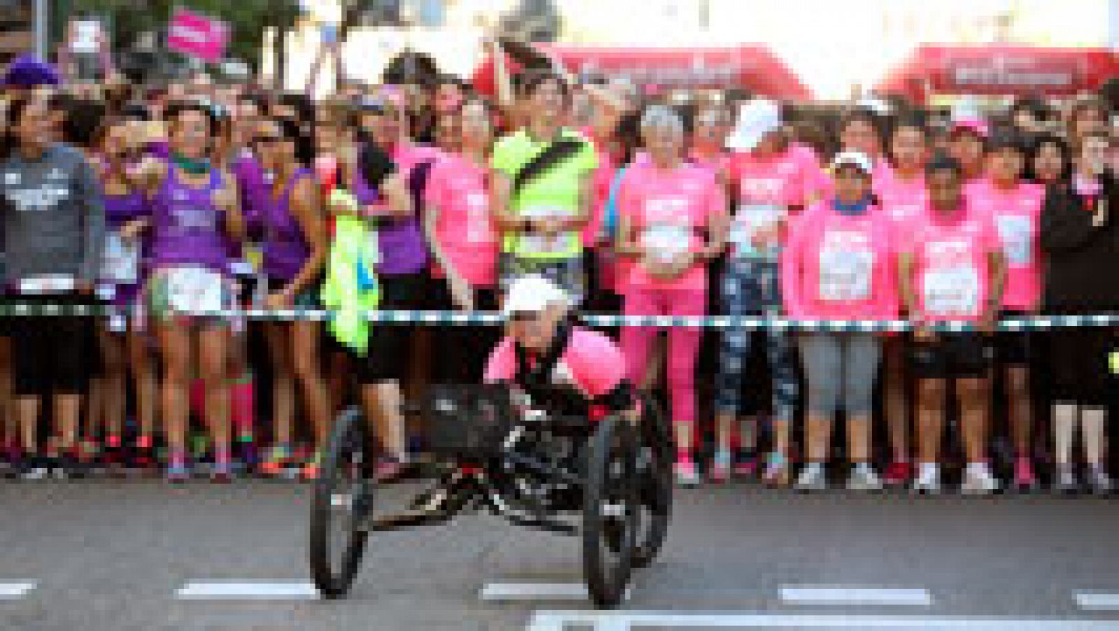 Telediario 1: Se ha celebrado la ya tradicional Carrera de la Mujer | RTVE Play