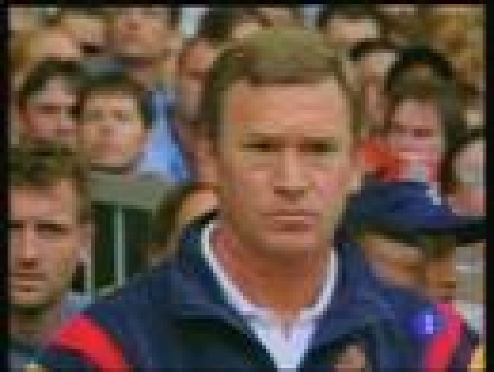 Dos selecciones históricas como España e Inglaterra se verán las caras el miércoles en el Sánches Pizjuan. Desde el viernes hasta el miércoles del partido se podrán seguir en Teledeporte y RTVE.es cinco partidos para la historia del fútbol.