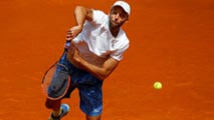 Karlovic vence a Bautista en un partido de desgaste