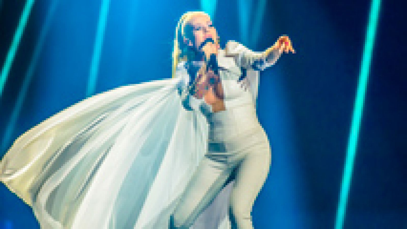 Eurovisión 2017 - Islandia: Svala canta "Paper"