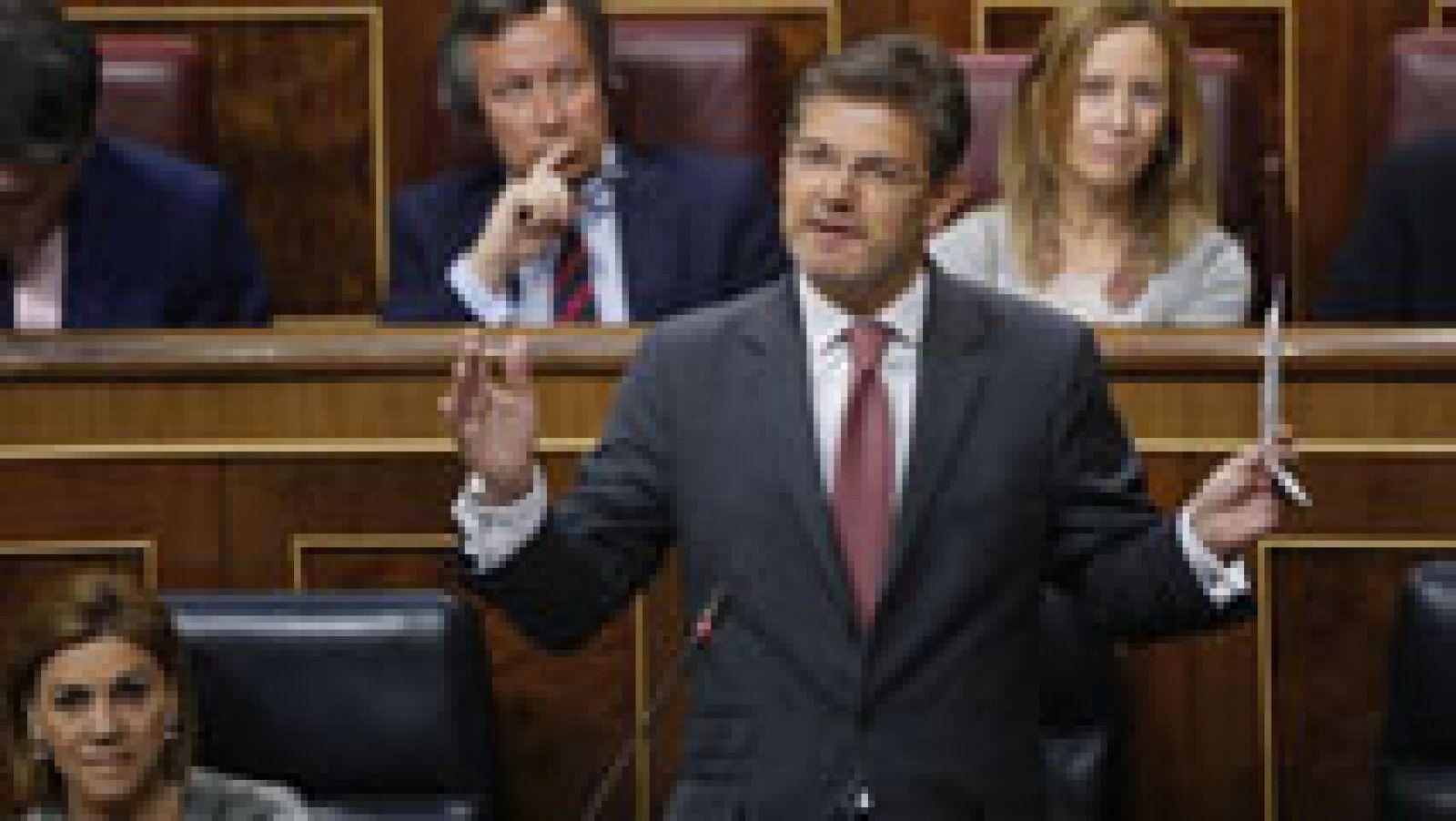 Informativo 24h: El PSOE advierte a Catalá de que pedirá su reprobación si no dimite por sus "injerencias" en la Fiscalía | RTVE Play