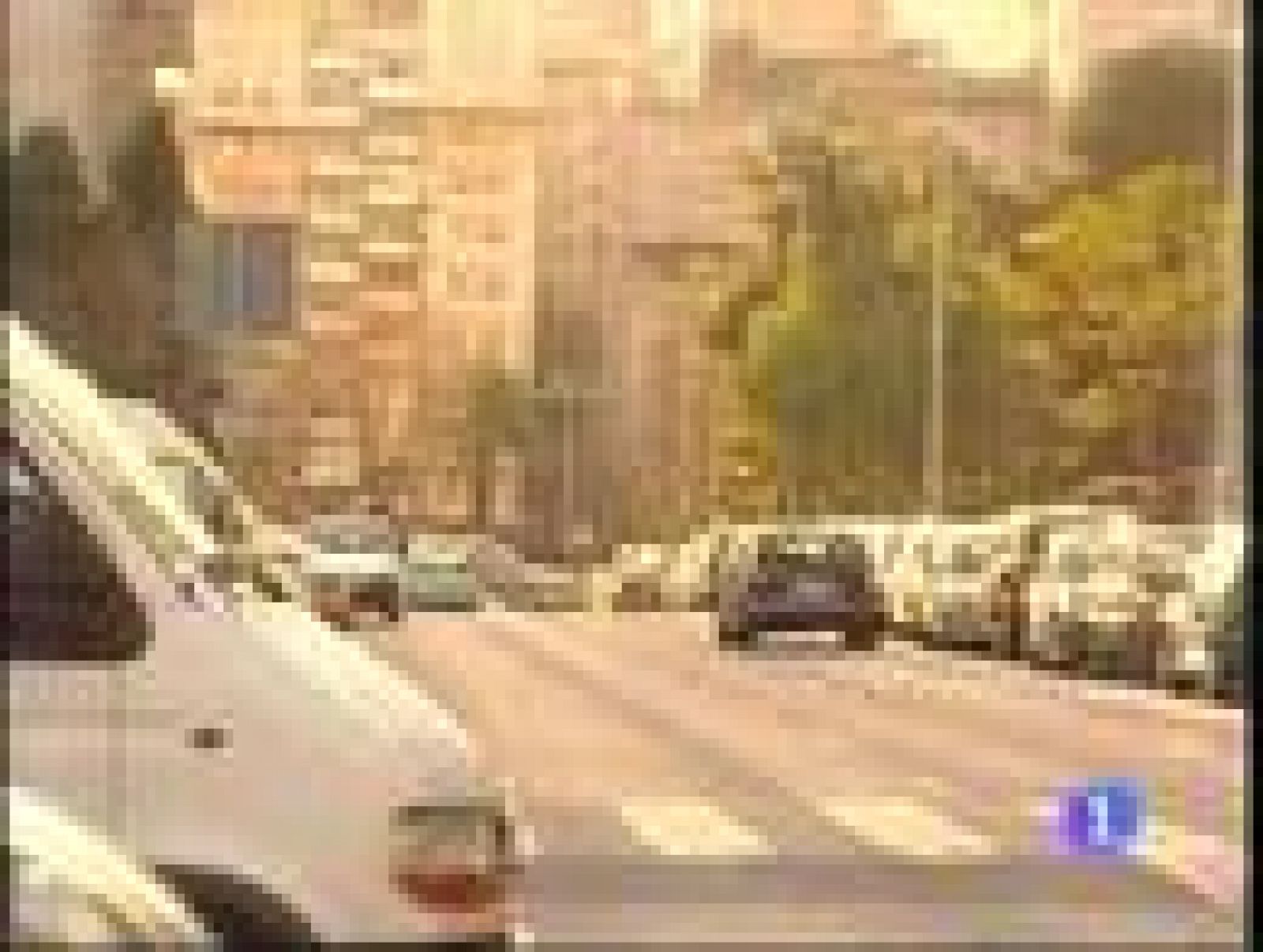 En Barcelona un juez prohíbe a un padre acercarse al colegio de su hijo por amenazar a la directora | Ver