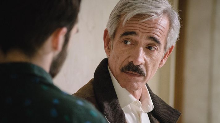 Cuéntame cómo pasó - Antonio se emociona al saber que todo ha salido bien