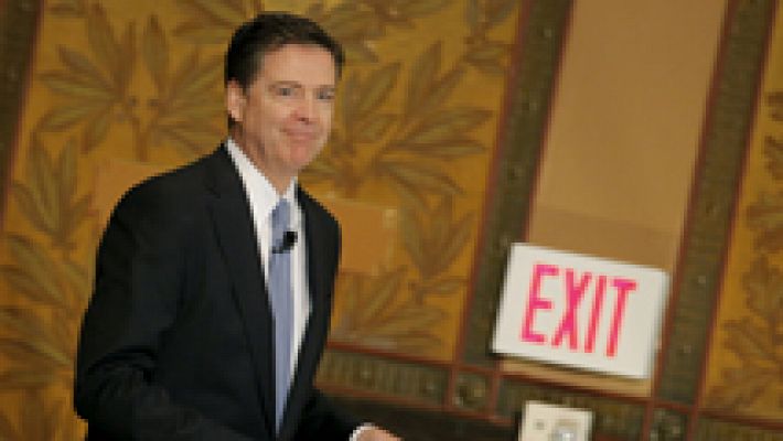 El Comité de Inteligencia del Senado de EE.UU. invita a declarar al ex director del FBI, James Comey