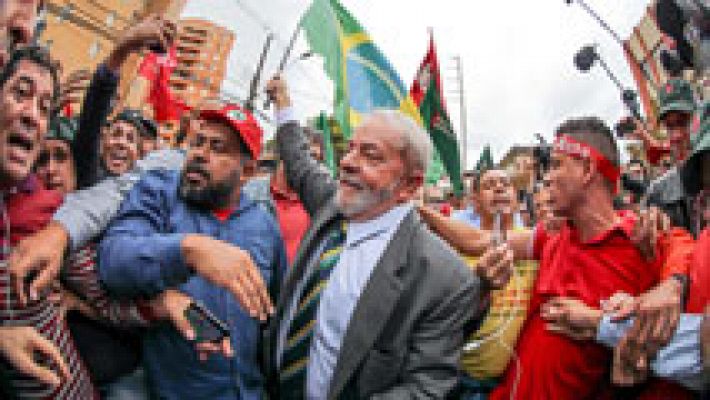 Telediario 1 - El ex presidente brasileño, Lula Da Silva, niega ente el juez las acusaciones de corrupción