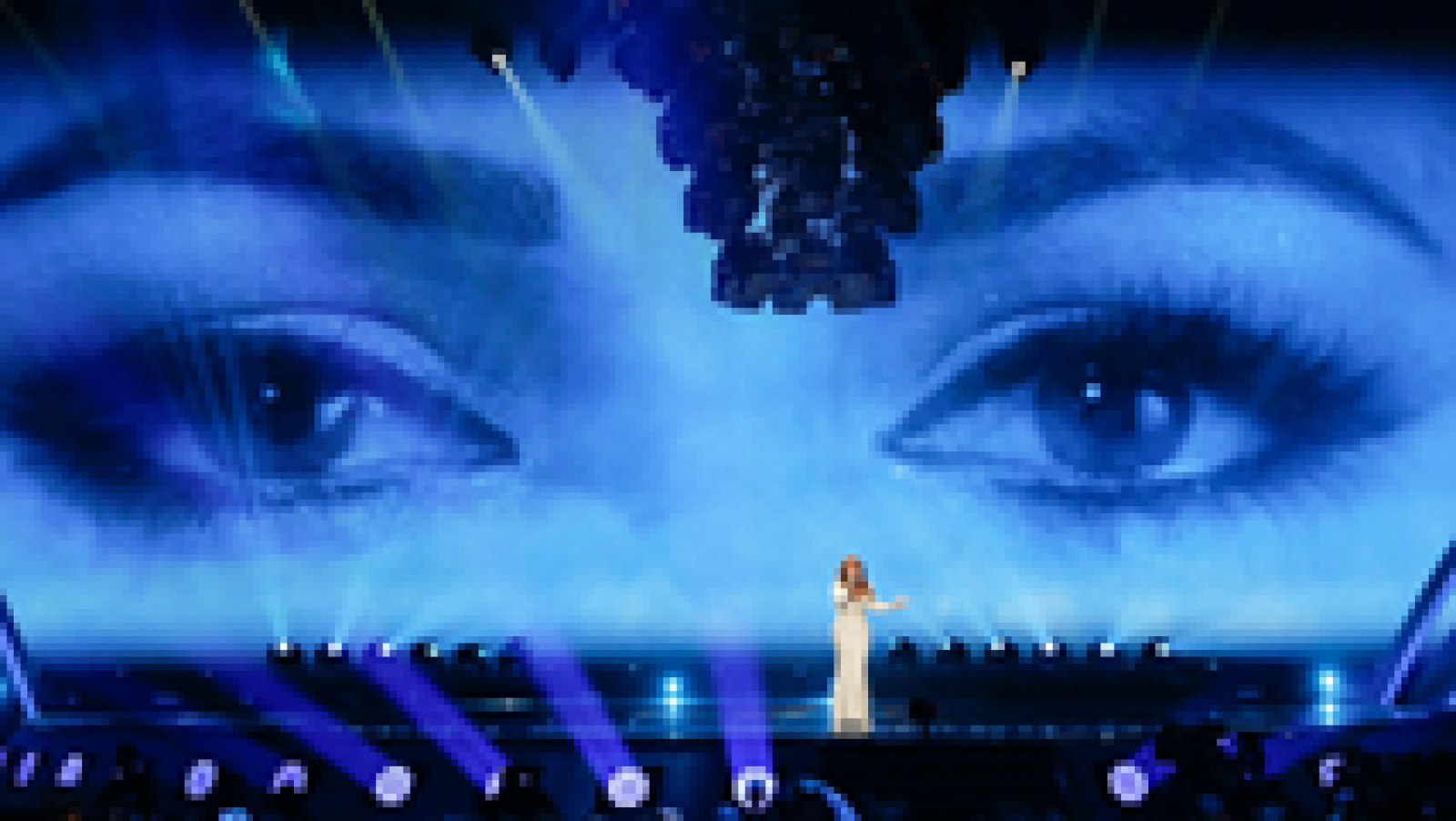 Actuación de Claudia Faniello (Malta) en la segunda semifinal de Eurovisión 2017