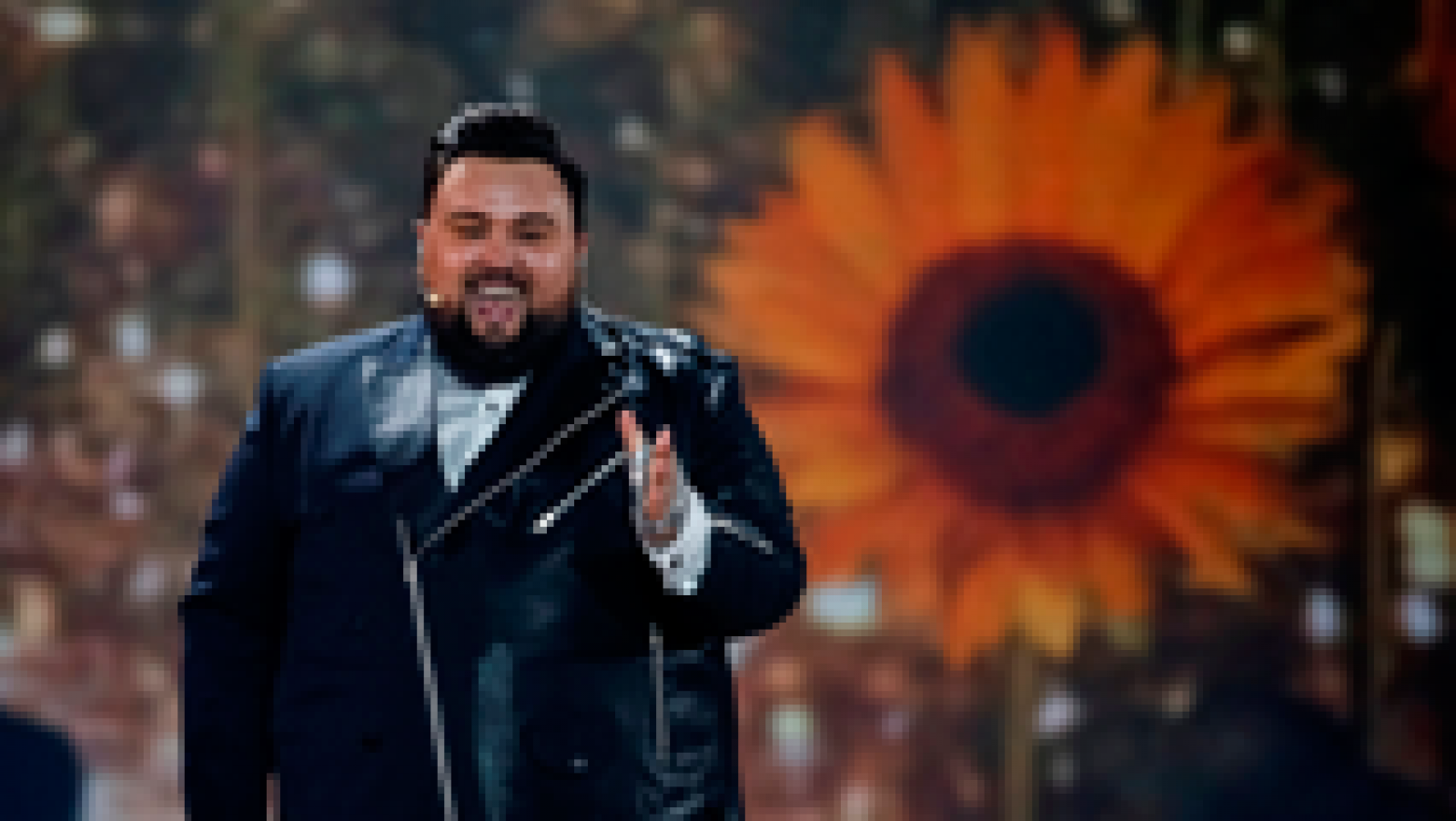 Actuación de Jacques Houdek (Croacia) en la segunda semifinal de Eurovisión 2017 