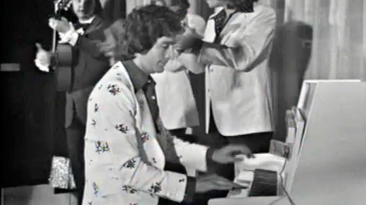 Cachitos de hierro y cromo - CHACHO "Usted abusó" (Voces a 45, 1976)