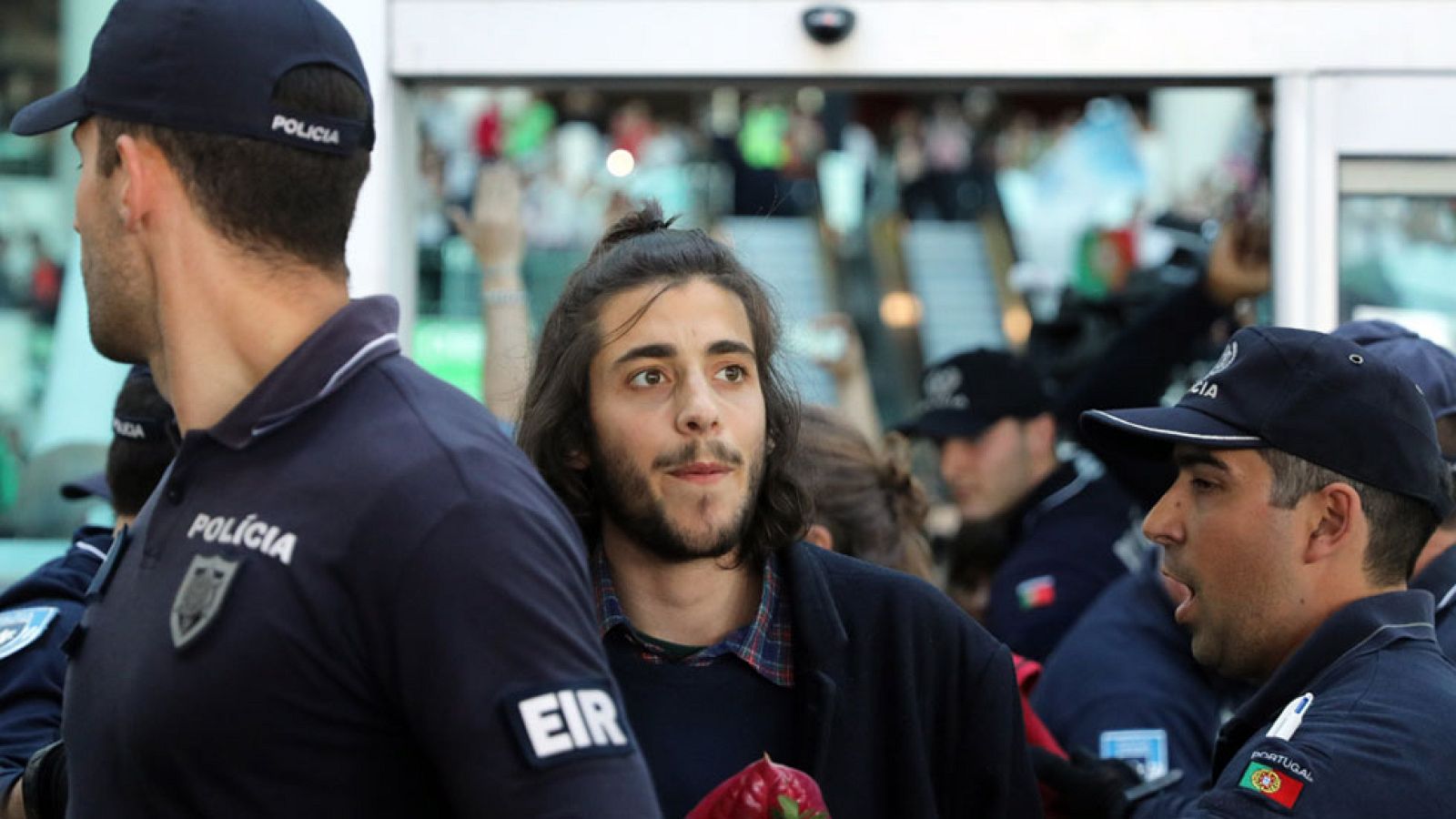 Telediario 1: Por primera vez Portugal ha ganado el festival de Eurovisión | RTVE Play