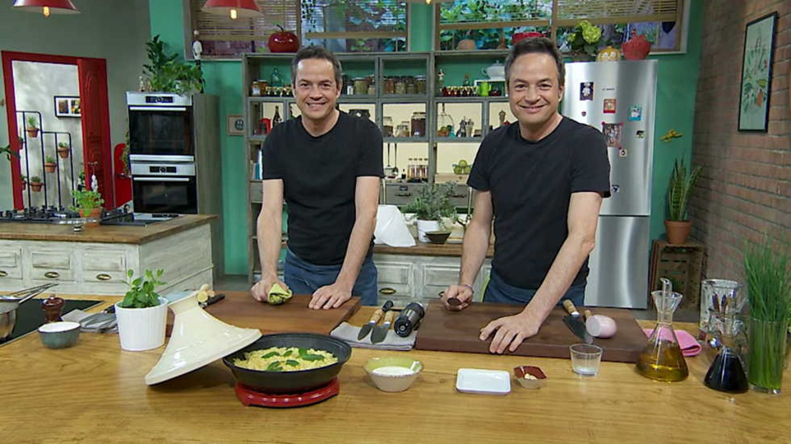 Torres en la cocina - Ensalada de espinacas y guiso de cordero - ver ahora