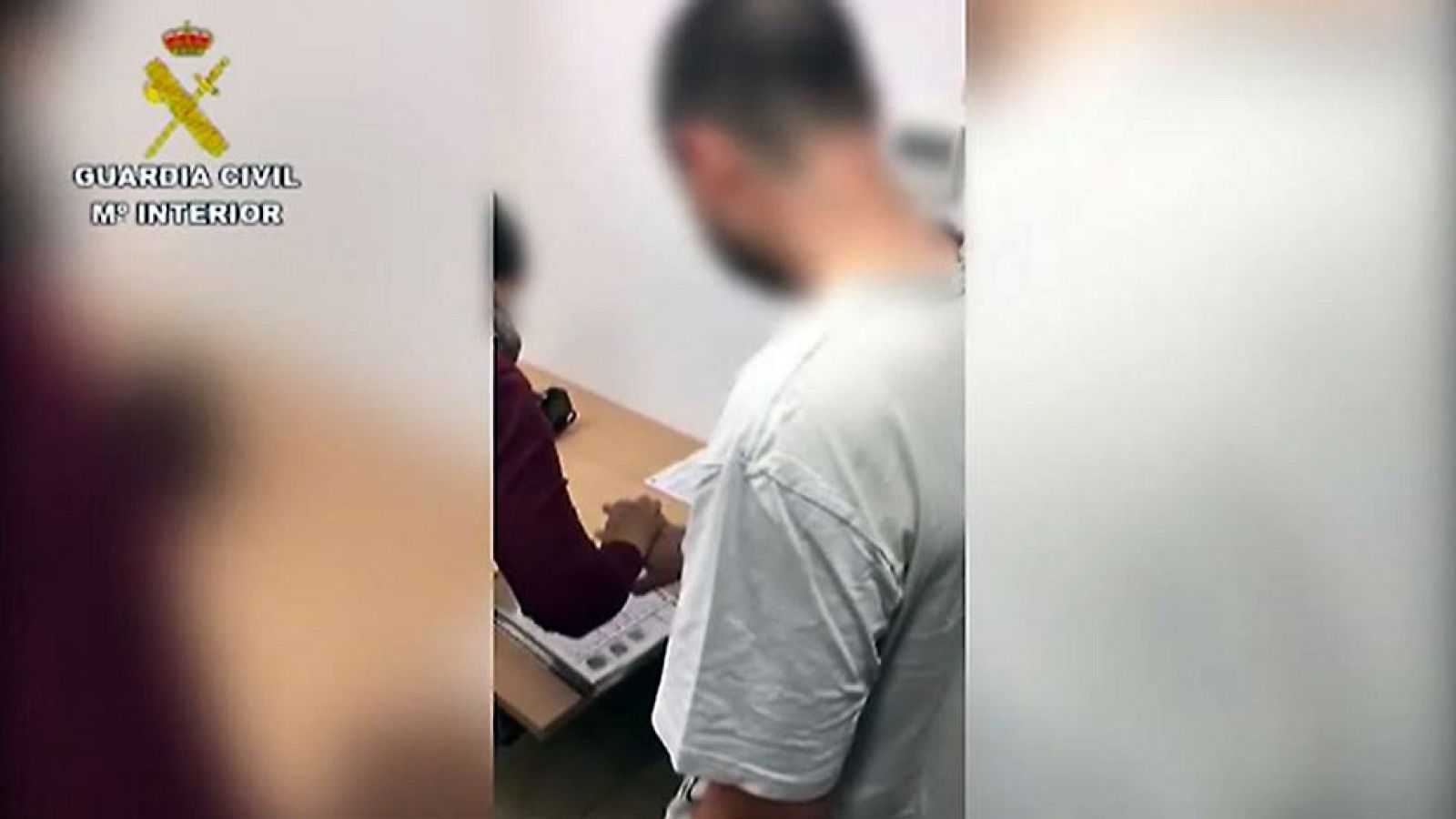 La Guardia Civil detiene a cinco hombres e investiga a una mujer por la producción y distribución de videos pedófilos