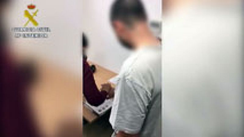 La Guardia Civil detiene a cinco hombres e investiga a una mujer por la producción y distribución de videos pedófilos