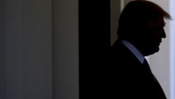 Telediario 1 - Medios de EE.UU. afirman que Trump pidió al ex director del FBI que cerrara las pesquisas sobre la conexión Flynn-Rusia