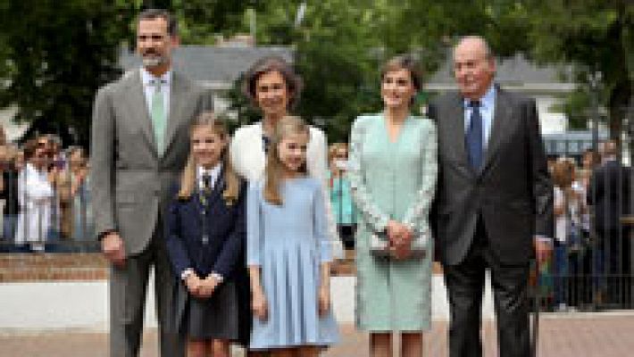 La Infanta Sofía ha recibido la primera comunión en una Iglesia de Madrid
