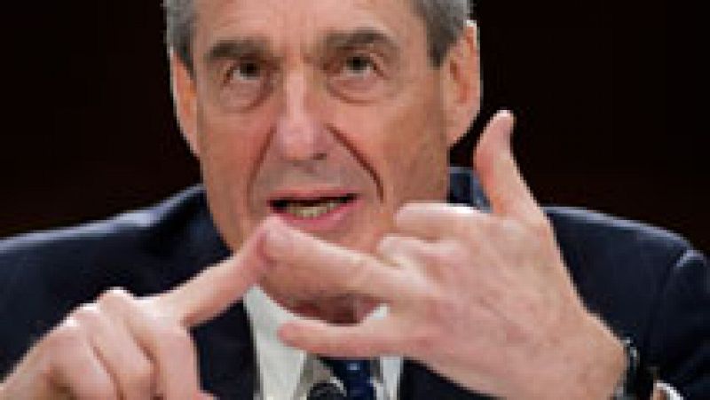 Robert Mueller, ex director del FBI, es nombrado fiscal especial en EE.UU. para investigar la trama rusa