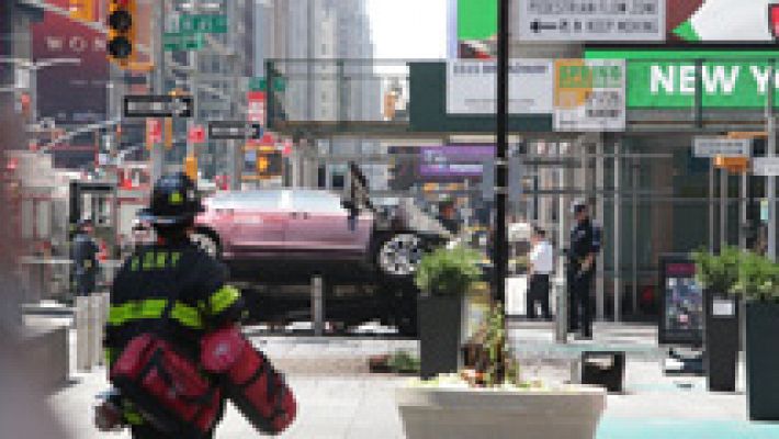 Telediario 1 - Un atropello en la plaza de Times Square de Nueva York deja un muerto y varios heridos