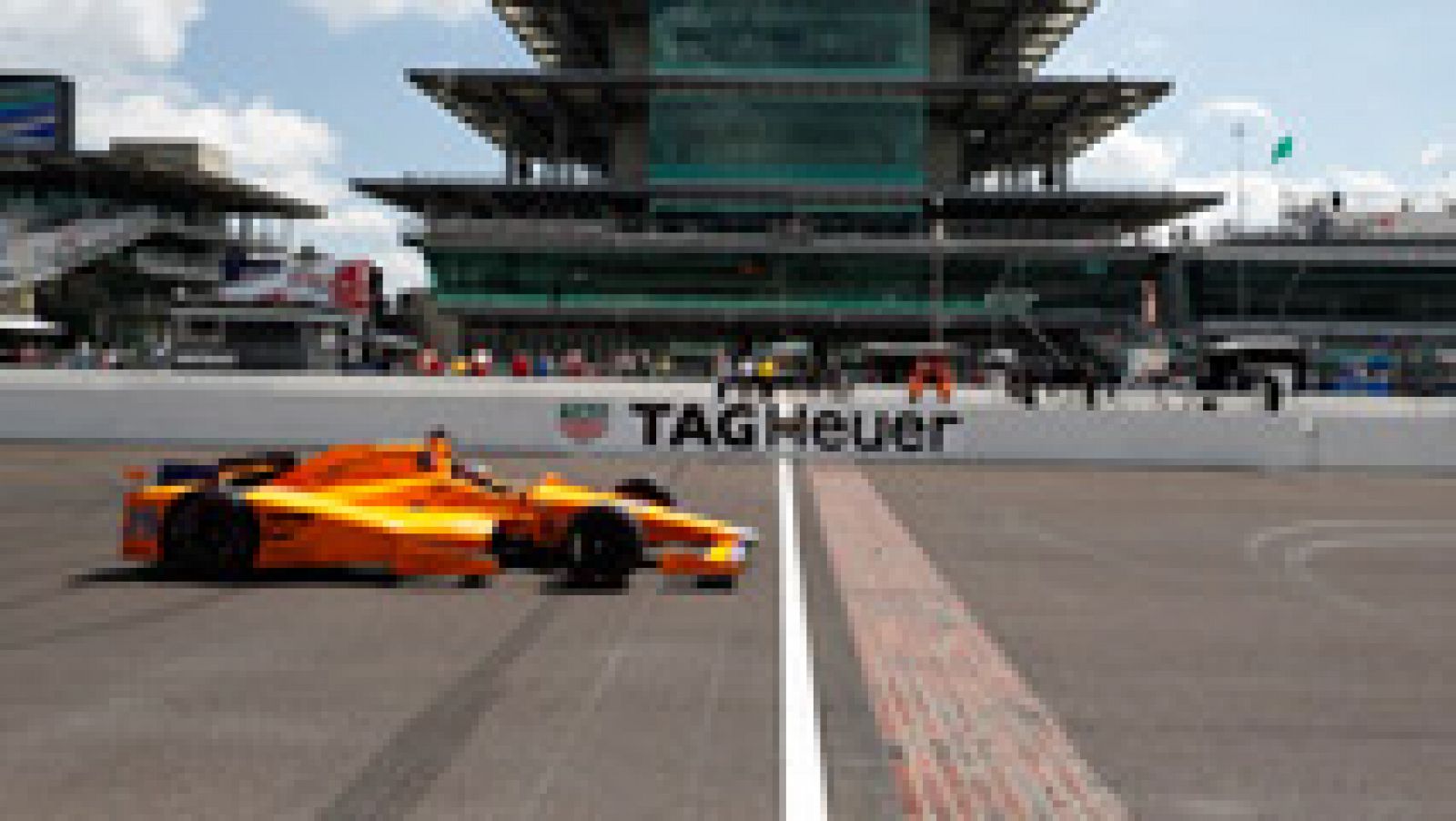 Fernando Alonso prosigue su adaptación al coche con el que disputará las 500 millas de Indianápolis y firmó el cuarto mejor tiempo de un nuevo entrenamiento para la carrera.