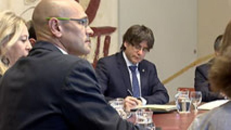 El gobierno invita a Puigdemont a debatir su propuesta de referéndum en el Congreso